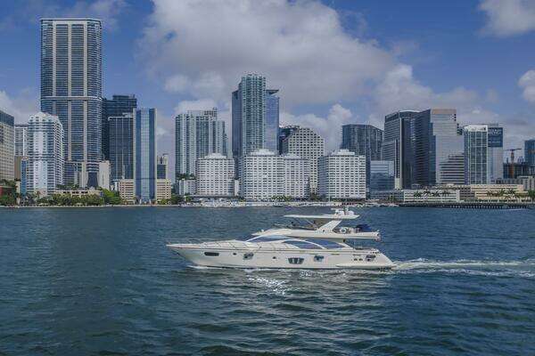 Azimut Flybridge Yacht For Sale