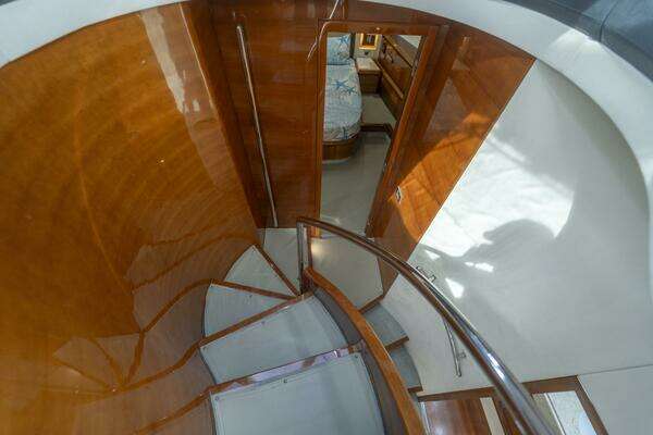 Azimut Flybridge Yacht For Sale