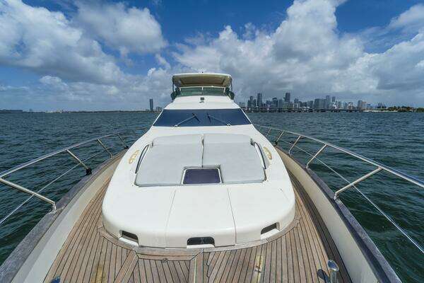 Azimut Flybridge Yacht For Sale