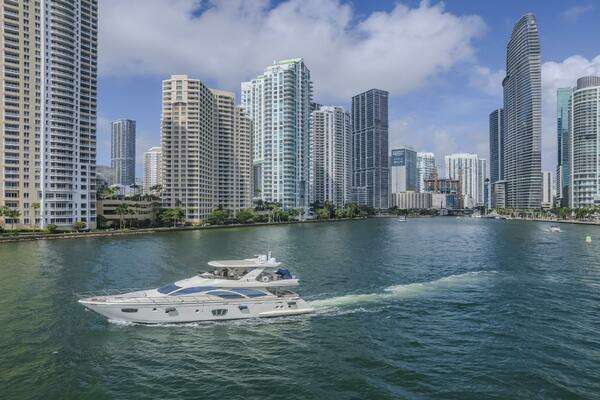 Azimut Flybridge Yacht For Sale