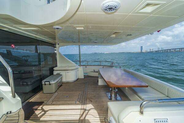 Azimut Flybridge Yacht For Sale