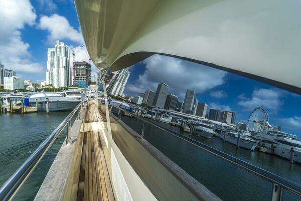 Azimut Flybridge Yacht For Sale