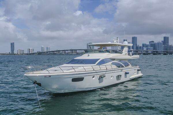 Azimut Flybridge Yacht For Sale