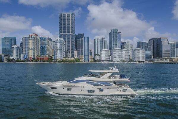Azimut Flybridge Yacht For Sale
