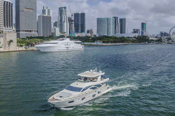 Azimut Flybridge Yacht For Sale