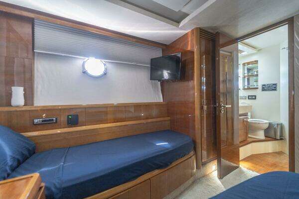 Azimut Flybridge Yacht For Sale