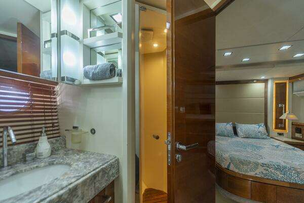Azimut Flybridge Yacht For Sale
