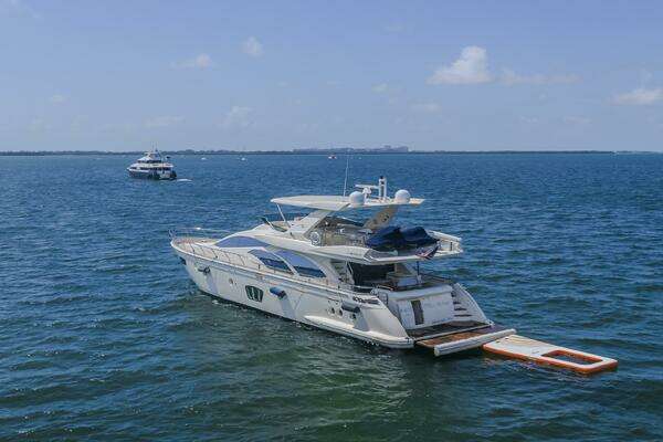 Azimut Flybridge Yacht For Sale