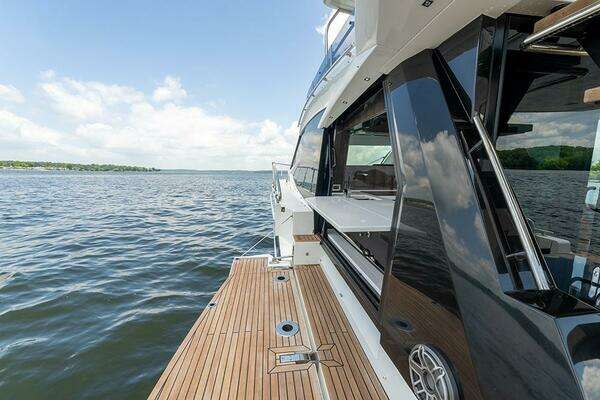 Galeon 500 Fly Yacht For Sale