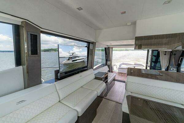 Galeon 500 Fly Yacht For Sale