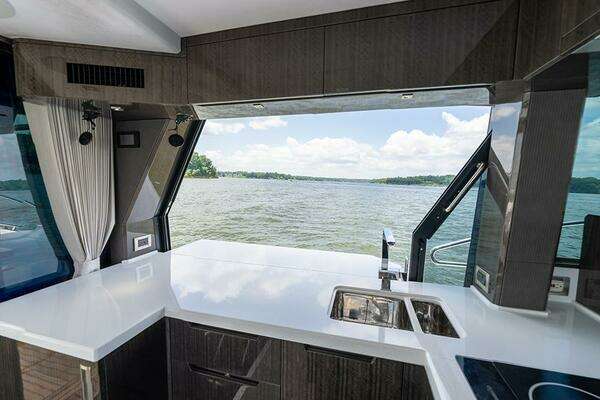 Galeon 500 Fly Yacht For Sale
