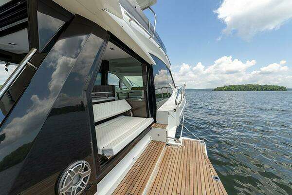 Galeon 500 Fly Yacht For Sale