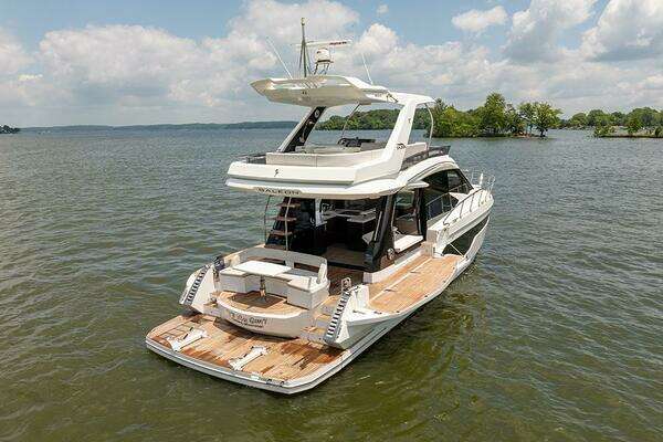 Galeon 500 Fly Yacht For Sale