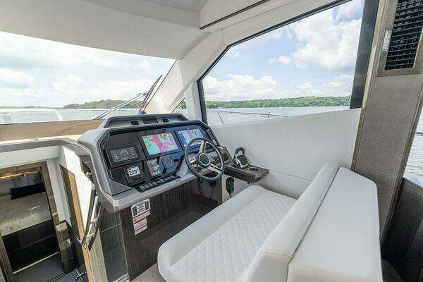 Galeon 500 Fly Yacht For Sale