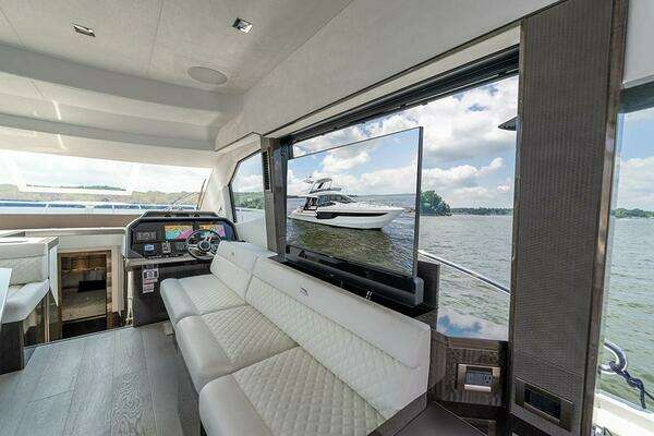 Galeon 500 Fly Yacht For Sale