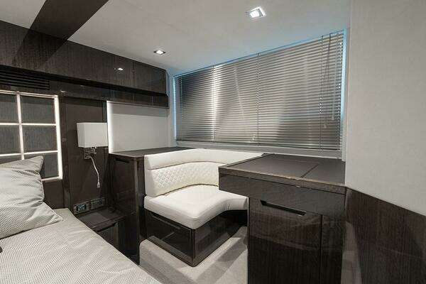 Galeon 500 Fly Yacht For Sale