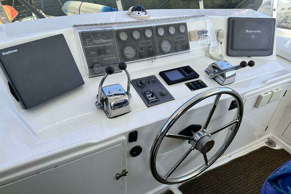 Jefferson 52 Pilot House Yacht For Sale