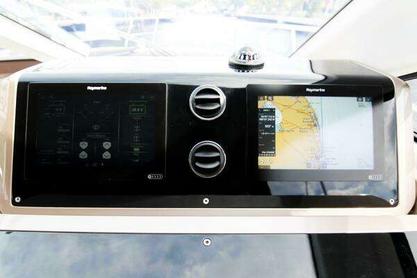 Galeon 550 Yacht For Sale