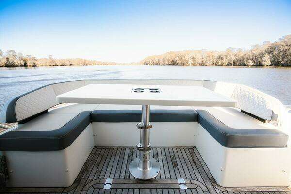 Galeon 425 HTS Yacht For Sale