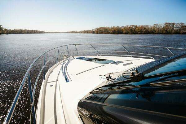 Galeon 425 HTS Yacht For Sale