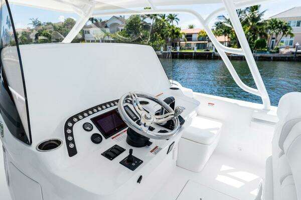 Intrepid 41 Valor Yacht For Sale