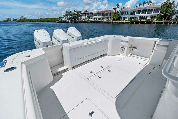 Intrepid 41 Valor Yacht For Sale