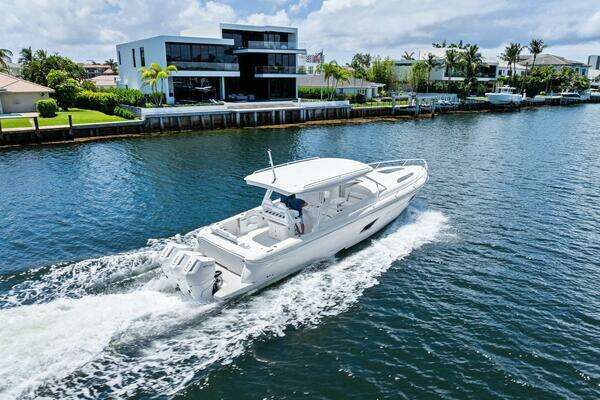 Intrepid 41 Valor Yacht For Sale