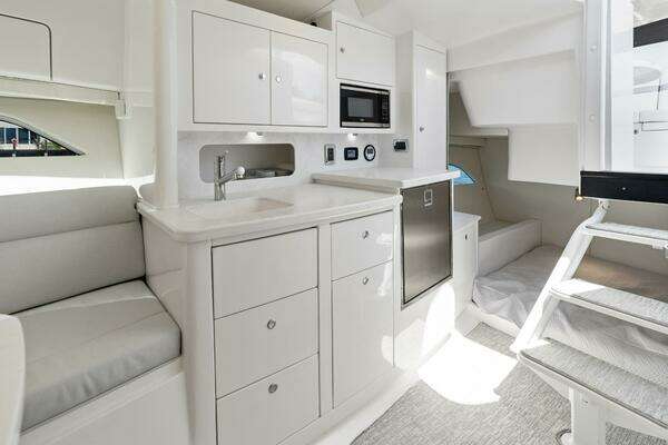 Intrepid 41 Valor Yacht For Sale