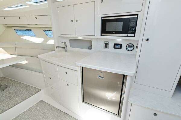 Intrepid 41 Valor Yacht For Sale