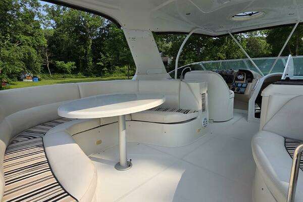 Carver Voyager Yacht For Sale