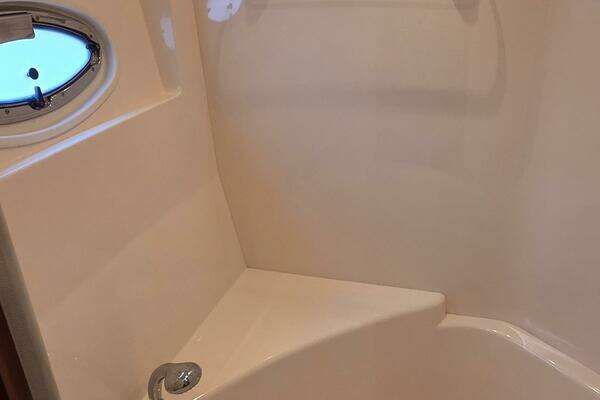 Carver Voyager Yacht For Sale