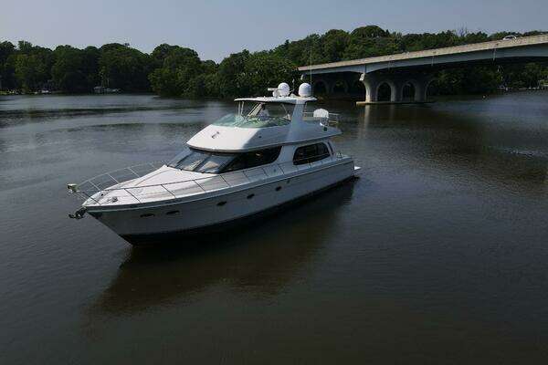 Carver Voyager Yacht For Sale