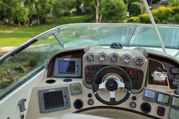 Carver Voyager Yacht For Sale