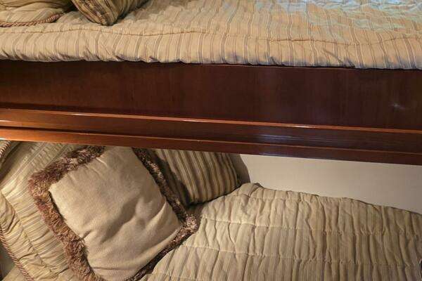 Carver Voyager Yacht For Sale