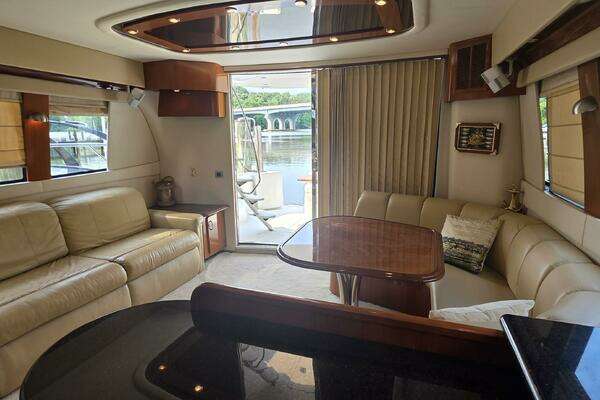 Carver Voyager Yacht For Sale