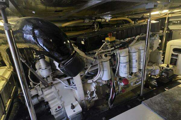 Carver Voyager Yacht For Sale