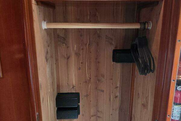 Carver Voyager Yacht For Sale