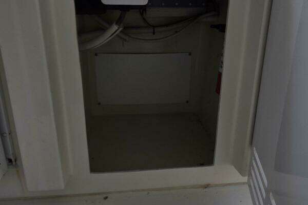 Carver Voyager Yacht For Sale