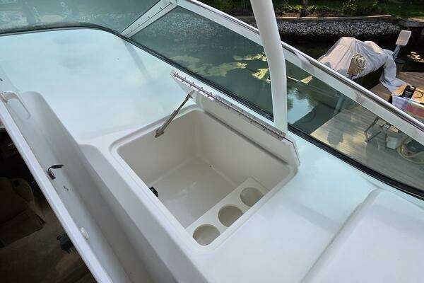Carver Voyager Yacht For Sale