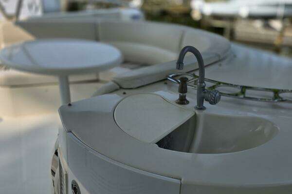 Carver Voyager Yacht For Sale