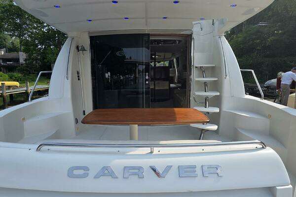 Carver Voyager Yacht For Sale