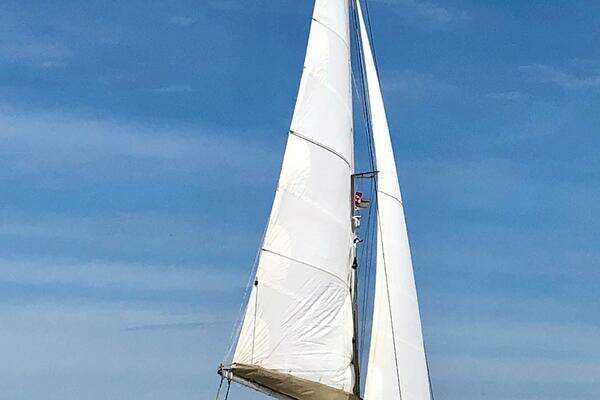 Lagoon  Yacht For Sale