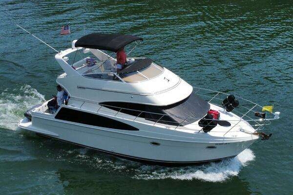 Photo of the 2004 Carver 360 Sport Sedan