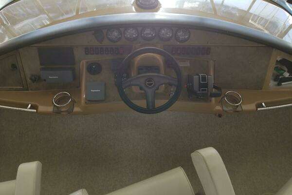 Photo of the 2004 Carver 360 Sport Sedan