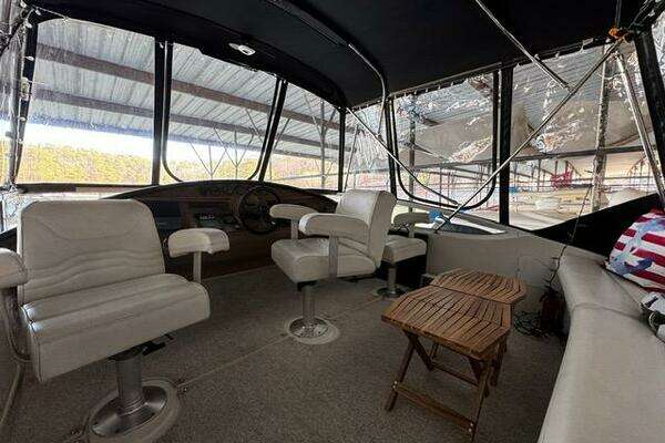 Photo of the 2004 Carver 360 Sport Sedan