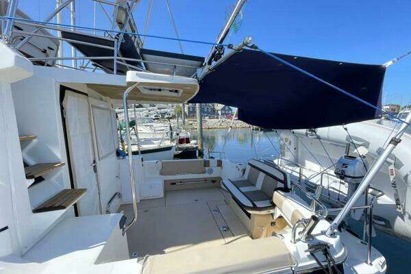 Cutwater 30 CB LE Yacht For Sale