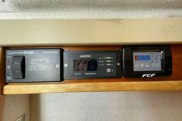 Cutwater 30 CB LE Yacht For Sale