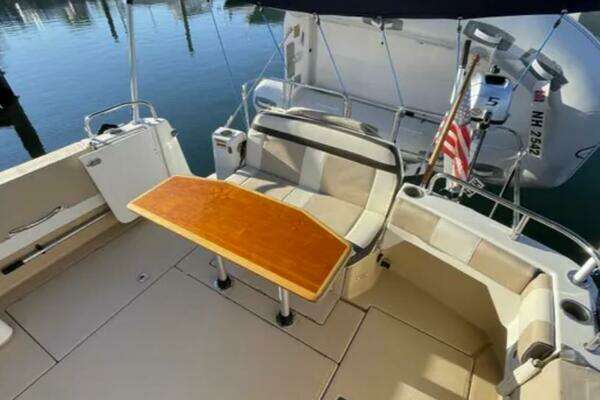 Cutwater 30 CB LE Yacht For Sale