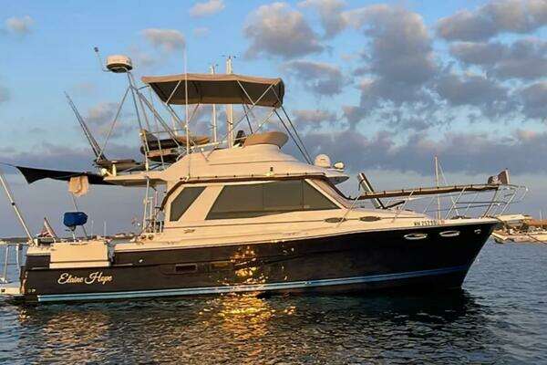 Cutwater 30 CB LE Yacht For Sale