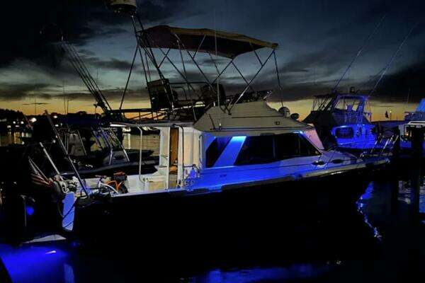 Cutwater 30 CB LE Yacht For Sale